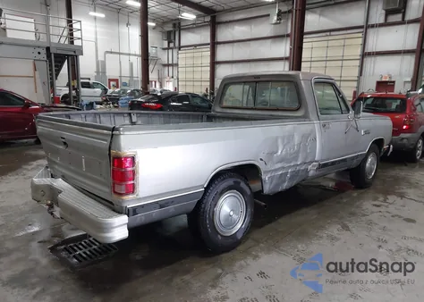 1984 Dodge D-Series D300/D350 z USA, uszkodzony, nr VIN 1B7KD3416ES326270